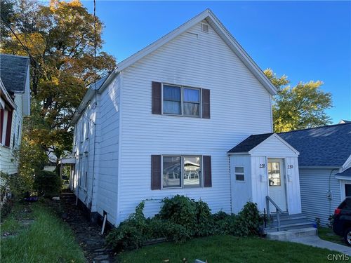 30-228 Duane St, Syracuse, NY, 13207-1217 | Card Image