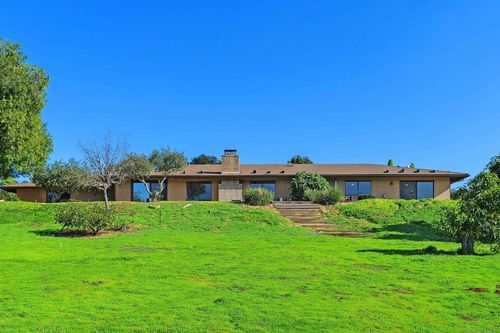 363 Tumble Creek Ln, Fallbrook, CA, 92028-2559 | Card Image