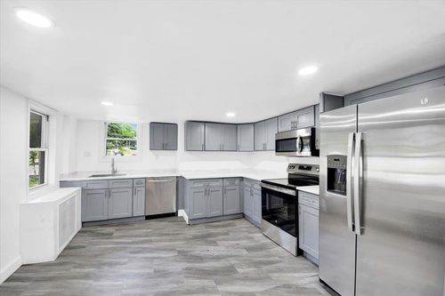 2023 Albany Post Rd, Croton-On-Hudson, NY, 10520-1147 | Card Image