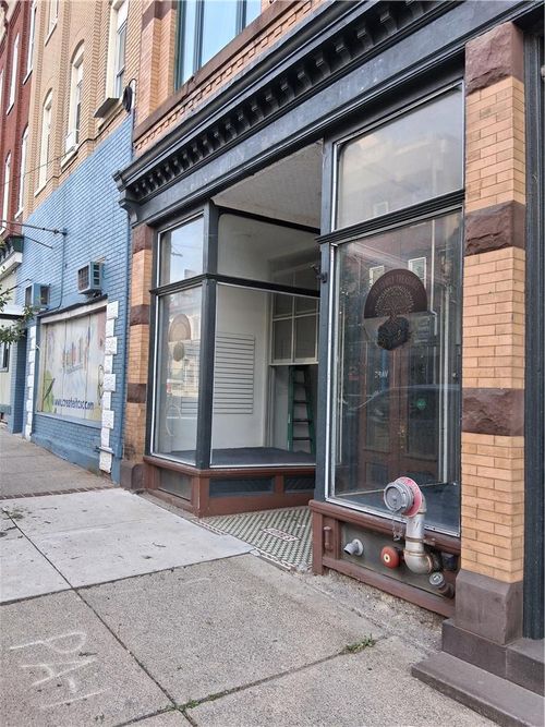 660 Main Street, Slatington Boro, PA, 18080 | Card Image