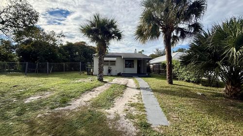 212 Nw 8th Ave, Delray Beach, FL, 33444-2751 | Card Image