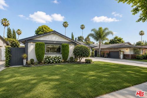6626 Burnet Ave, Van Nuys, CA, 91405-4514 | Card Image