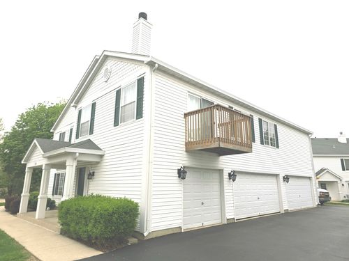769 Hobart Dr, South Elgin, IL, 60177-3086 | Card Image