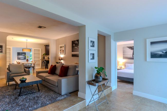 1401 Ne 17 Th Way, House other with 3 bedrooms, 2 bathrooms and null parking in Fort Lauderdale FL | Image 5