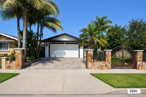 2606 S Poplar St, Santa Ana, CA, 92704-5744 | Card Image