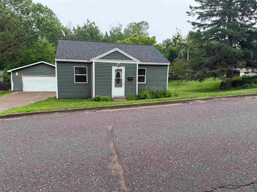 812 Allen St, Cloquet, MN, 55720-1404 | Card Image