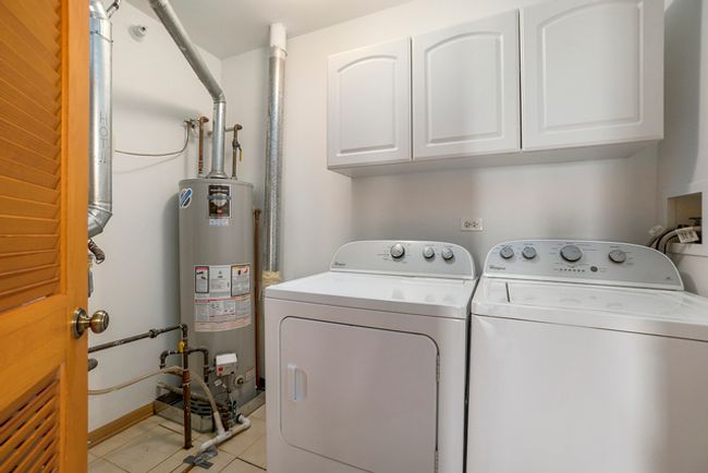 2583 - 2583 Dickens Ct, House attached with 2 bedrooms, 2 bathrooms and 1 parking in Aurora IL | Image 17