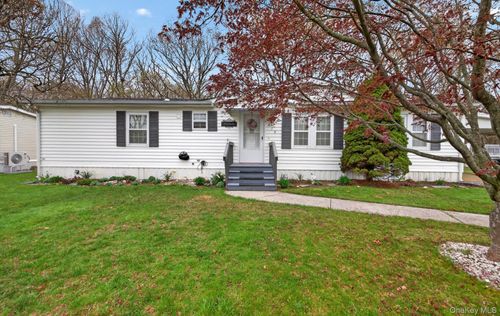 375-638 Fresh Pond Ave, Calverton, NY, 11933-1167 | Card Image