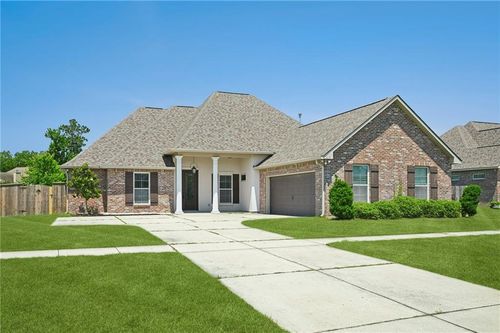 513 Tumble Creek Dr, Madisonville, LA, 70447-9621 | Card Image