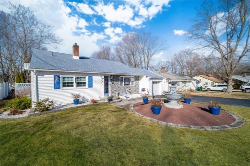 9 Liss Rd, Wappingers Falls, NY, 12590-1608 | Card Image