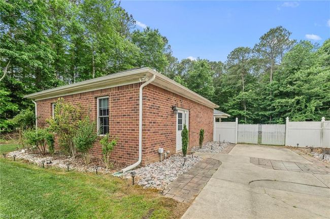 2234 Creekway Dr, House other with 5 bedrooms, 5 bathrooms and null parking in Smithfield VA | Image 42