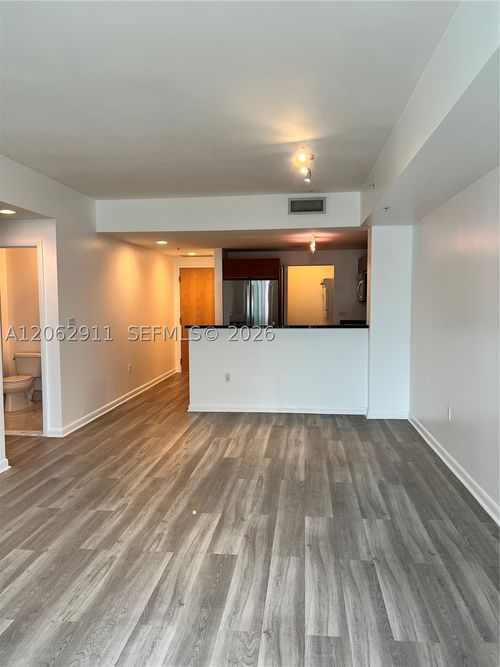2609-244 Biscayne Blvd, Miami, FL, 33132-2336 | Card Image