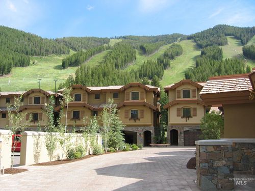 f-interest-3-b-221 Picabo St, Ketchum, ID, 83340 | Card Image