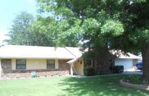 2814 W Highland Drive, Rogers, AR, 72756 | Card Image