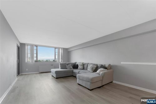 250 Gorge, Cliffside Park, NJ, 07010 | Card Image