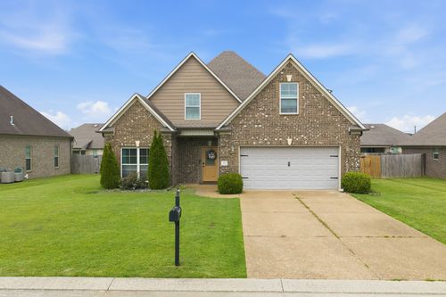 19 Ezekial Dr, Jackson, TN, 38305-7415 | Card Image