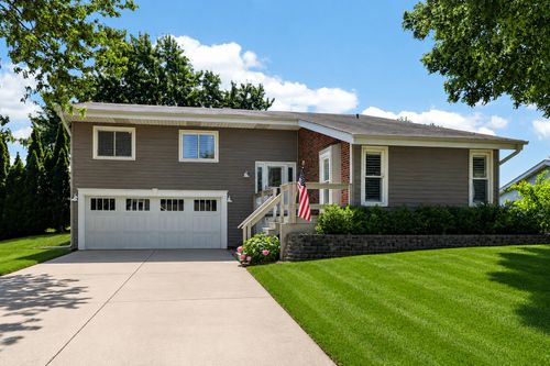 186 Royce Dr, Bloomingdale, IL, 60108-1927 | Card Image