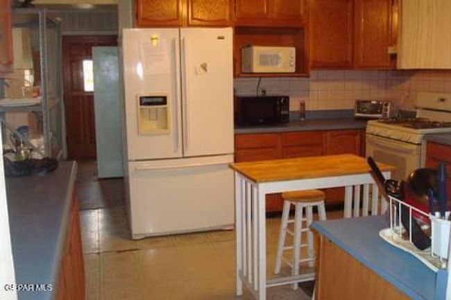 kitchen 2 | Image 64