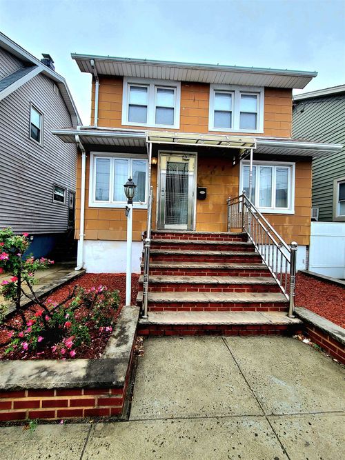 8309 Grand Ave, North Bergen, NJ, 07047-4241 | Card Image