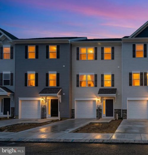 5 Victorian Way, West Deptford, NJ, 08096-4902 | Card Image