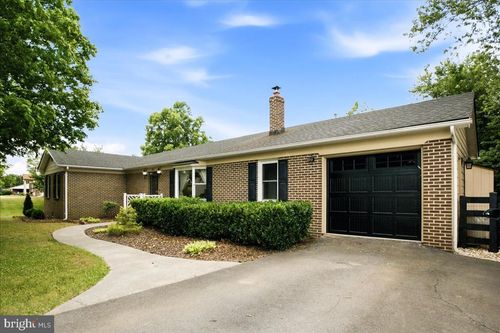 303 Yale Dr, WINCHESTER, VA, 22602-7306 | Card Image
