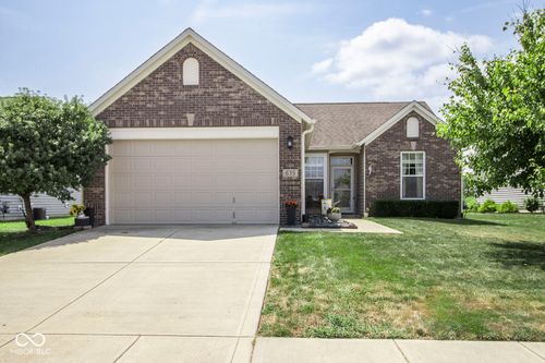 635 Albermarle Dr, Pittsboro, IN, 46167-8830 | Card Image