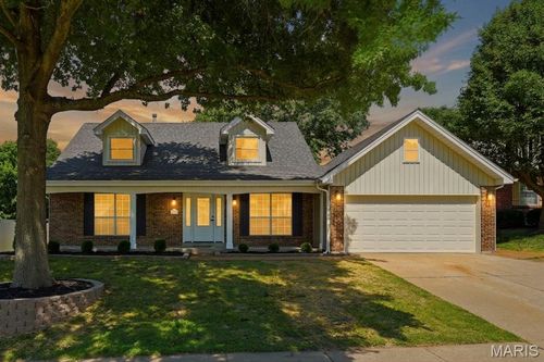 1346 Westbrooke Meadows Ln, Ballwin, MO, 63021-7548 | Card Image