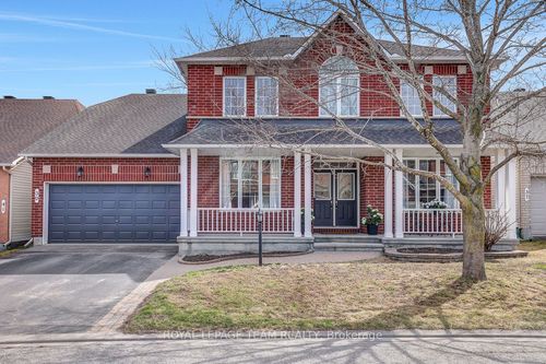 39 Crosspointe Avenue, Barrhaven, ON, K2G6N4 | Card Image