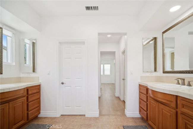 25422 Magnolia Ln, House other with 5 bedrooms, 5 bathrooms and 5 parking in Stevenson Ranch CA | Image 50