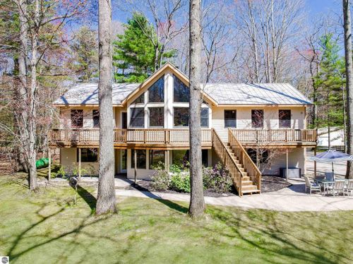 125 Dubonnet Trl, Interlochen, MI, 49643-9685 | Card Image