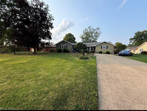 3354 Sandalwood Ln, Youngstown, OH, 44511-2549 | Card Image