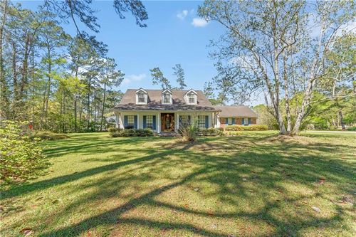 101 Barnwood Dr, Pearl River, LA, 70452-3733 | Card Image