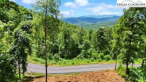 27 Summit View Parkway, Spruce Pine, NC, 28777 | Card Image