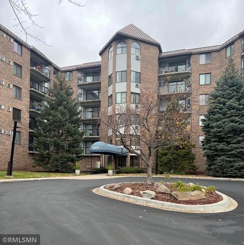 426-2601 Kenzie Terrace, Saint Anthony, MN, 55418 | Card Image