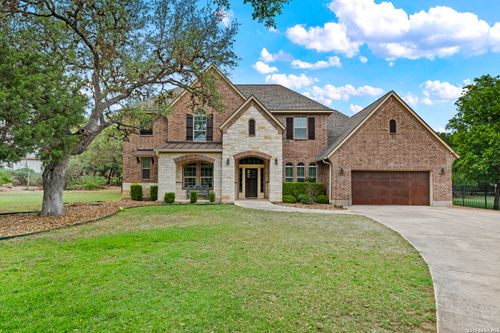 113 Canyon Cir, Boerne, TX, 78015-8301 | Card Image