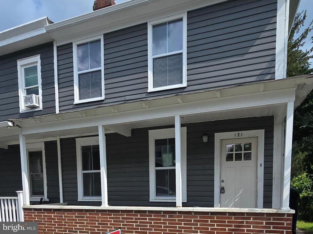 Residential in SMYRNA 2
