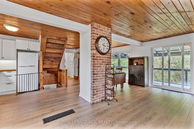 17329 Shaws Creek Rd, House other with 3 bedrooms, 2 bathrooms and 6 parking in Belfountain ON | Image 11