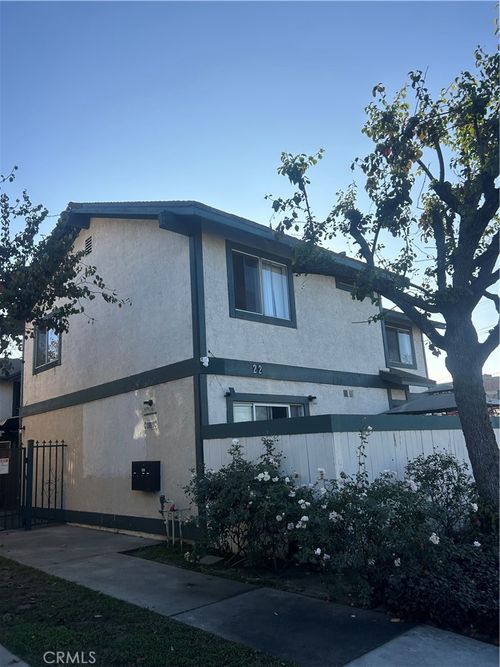 22 E Market St, Long Beach, CA, 90805-5276 | Card Image