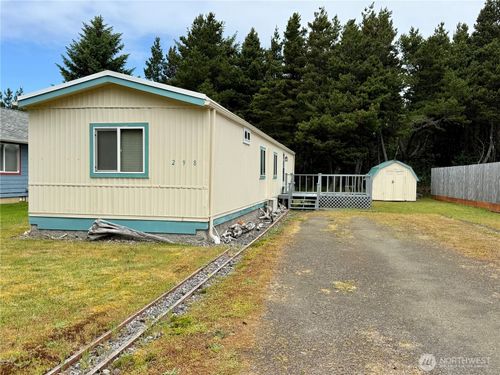 298 5th St Nw, Long Beach, WA, 98631-4036 | Card Image
