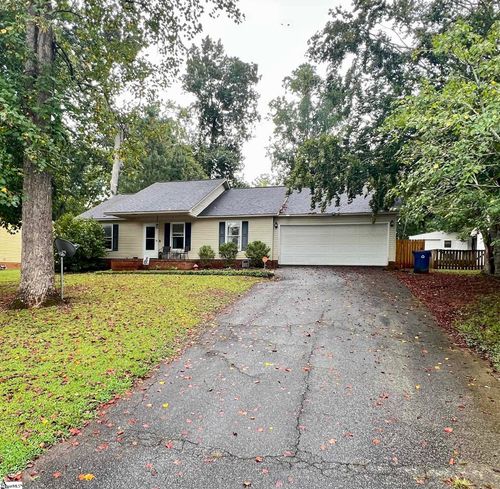 307 Pascal Dr, Greenwood, SC, 29649-1676 | Card Image