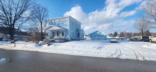 283 Missisquoi St, Enosburg Falls, VT, 05450-6004 | Card Image