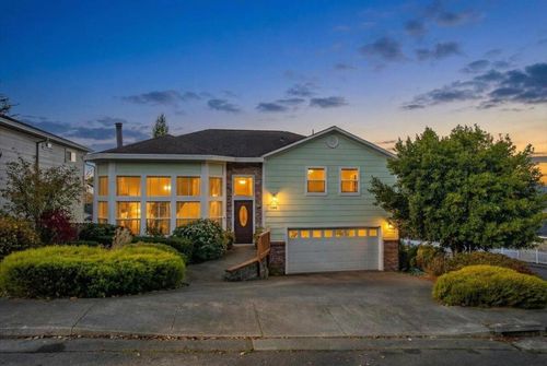 3502 Osprey Ter, Fortuna, CA, 95540-3979 | Card Image