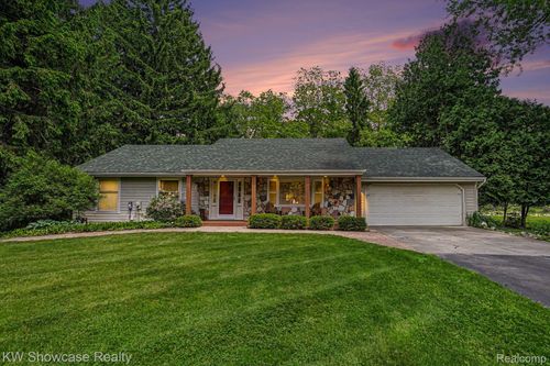3609 Broadview Ln, Highland, MI, 48357-2003 | Card Image