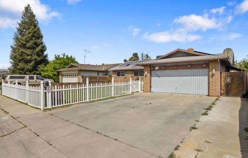 1722 W La Vida Ave, Visalia, CA, 93277-7331 | Card Image