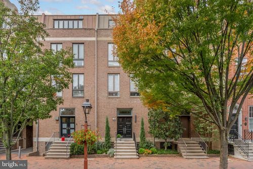 254 S 3rd St, PHILADELPHIA, PA, 19106-3811 | Card Image