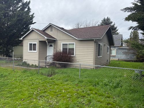 800 Se 12th St, Grants Pass, OR, 97526-3206 | Card Image