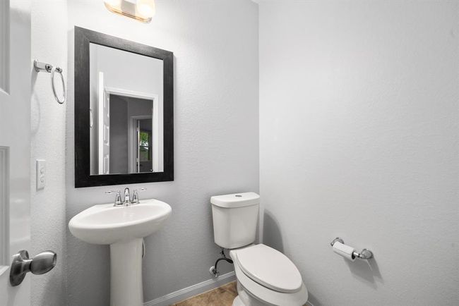 1996 Honey Meadow Ln, House other with 4 bedrooms, 3 bathrooms and 2 parking in Pearland TX | Image 35