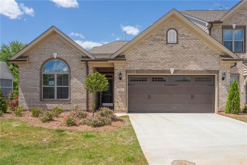 1063 Beechcraft Dr, Mebane, NC, 27302-9988 | Card Image