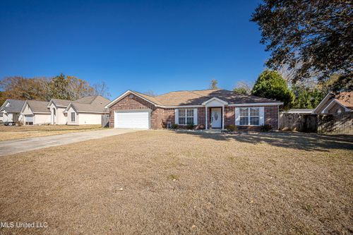 6816 Southwind Dr, Biloxi, MS, 39532-5705 | Card Image