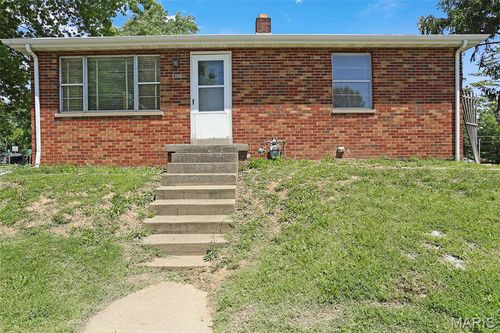 300 N Belt E, Swansea, IL, 62226-3078 | Card Image